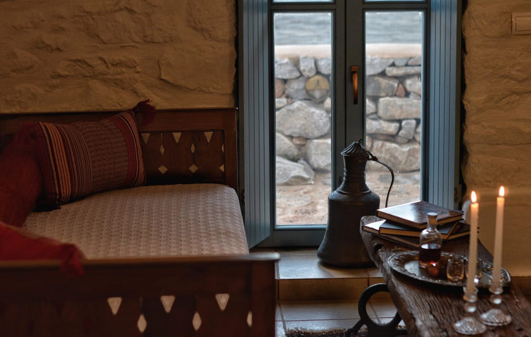 Kamares Suite - Deluxe Stone Suite Rental in Mani - Areopoli - Lithos Stone Suites