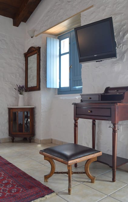 New Solar Stone-Built Appartment - Accommodations in Mani - Areopoli - Lithos Stone Suites
