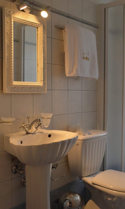 New Solar Stone-Built Appartment - Accommodations in Mani - Areopoli - Lithos Stone Suites